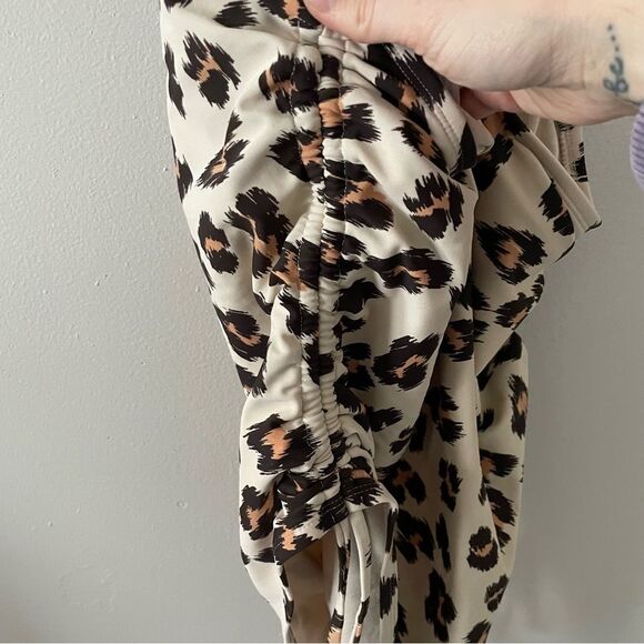 Kona Sol Swimwear Medium Coverage One Piece Leopard Animal Print Size M - Picture 4 of 6